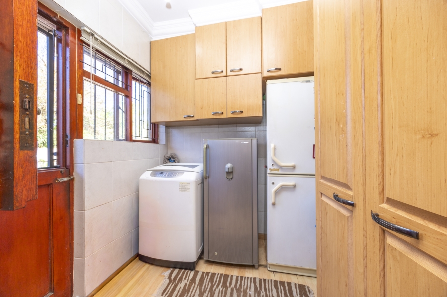 6 Bedroom Property for Sale in Plattekloof 1 Western Cape